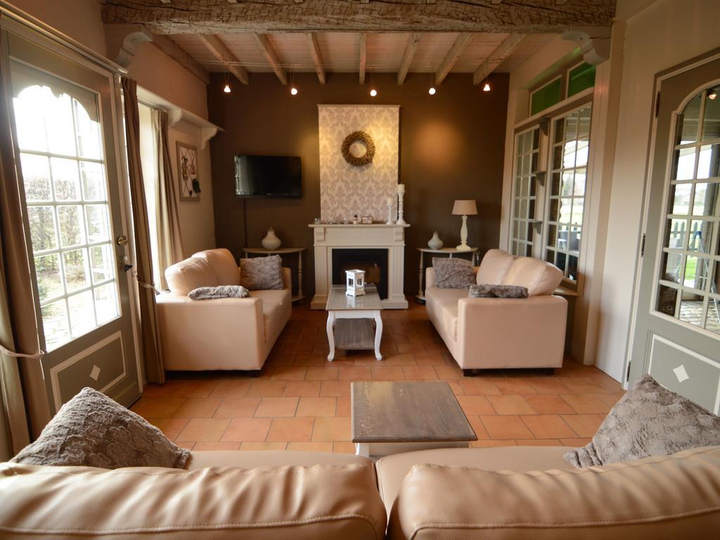 Charming Holiday Home In Zele Near The Forest Eksteriør bilde